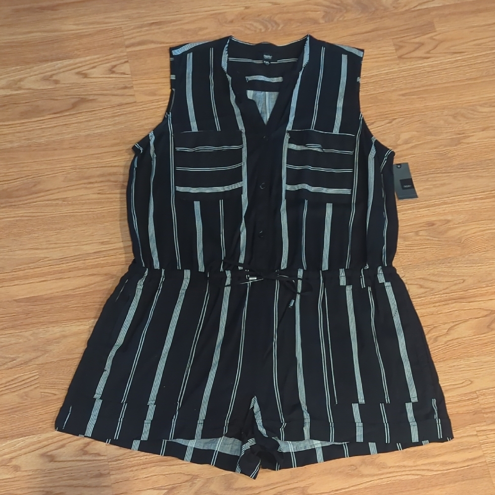 Mossimo Romper Overall Black and White Striped Sleeveless Romper Size XXL NWT